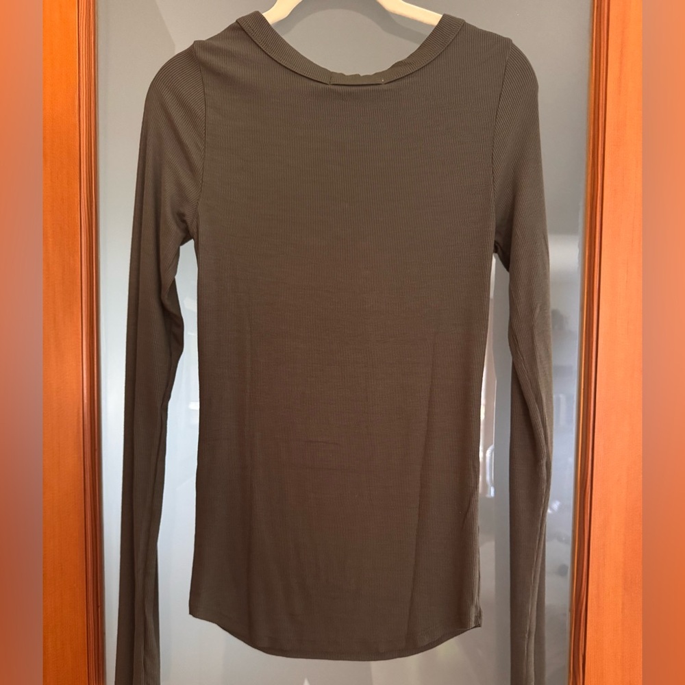 Notch Henley Long Sleeve in Mineral - Picture 6 of 10